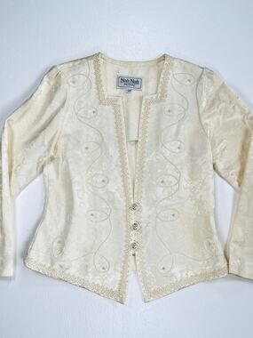Vintage Cream Embellished Blazer Size 12P Romantic 90's Satin Jacquard Jacket